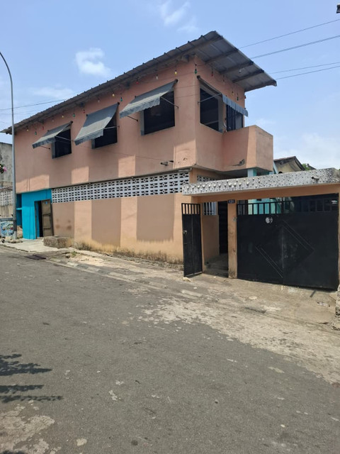 Villa · 3 chambres · Angré 7ème Tranche Zinsou 1, Cocody · à vendre