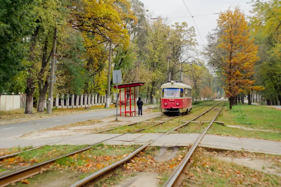 Trenuri noi, așteptare amară în Gara Obor: Blocaj în modernizarea căilor ferate