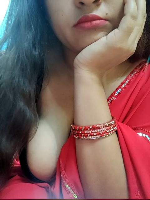 Wife Mom Aunty ki incest dunia with pics & Gifs