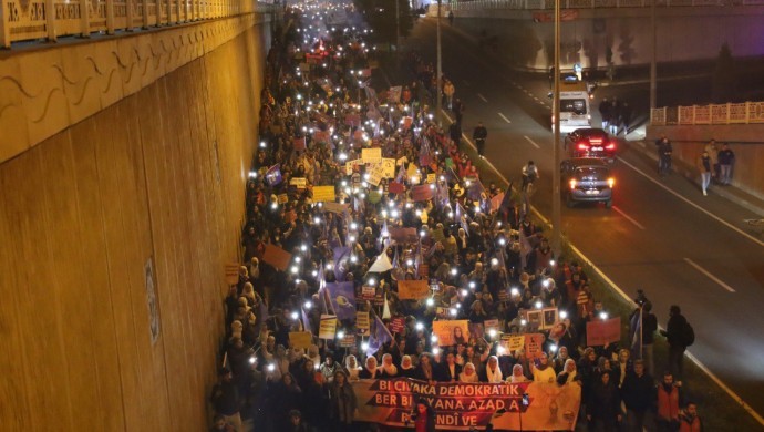 Alanlara çıkan kadınlar: Şiddete karşı direnmeye devam edeceğiz