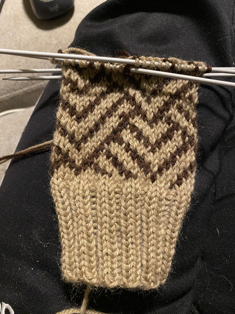 5-D32664-E-EABB-4376-9512-876-EF7-D4-A95