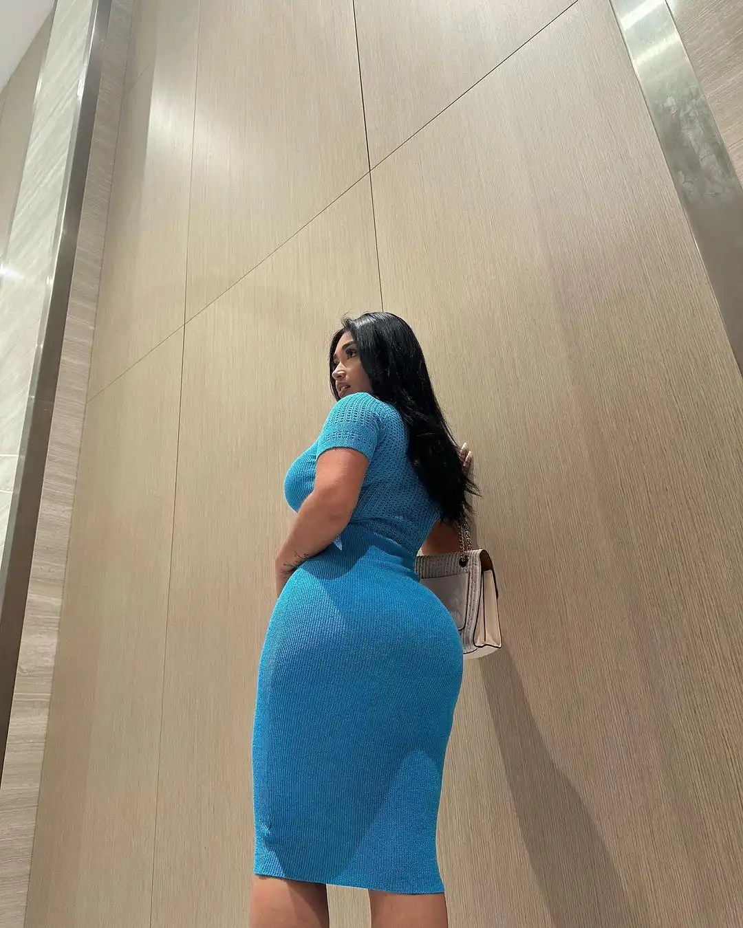 Alejandra Velasquez Wallpapers Insta Fit Bio (12)
