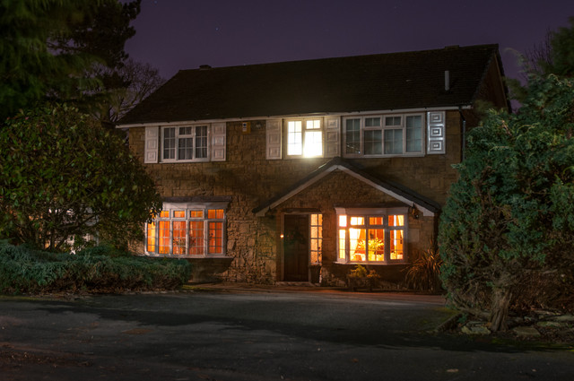 Night view of traditional houses in Leeds, West Yorkshire, UK, showcasing the city&rsquo;s vibrant property market and rising average house prices since 2015, Century 21 UK real estate insight