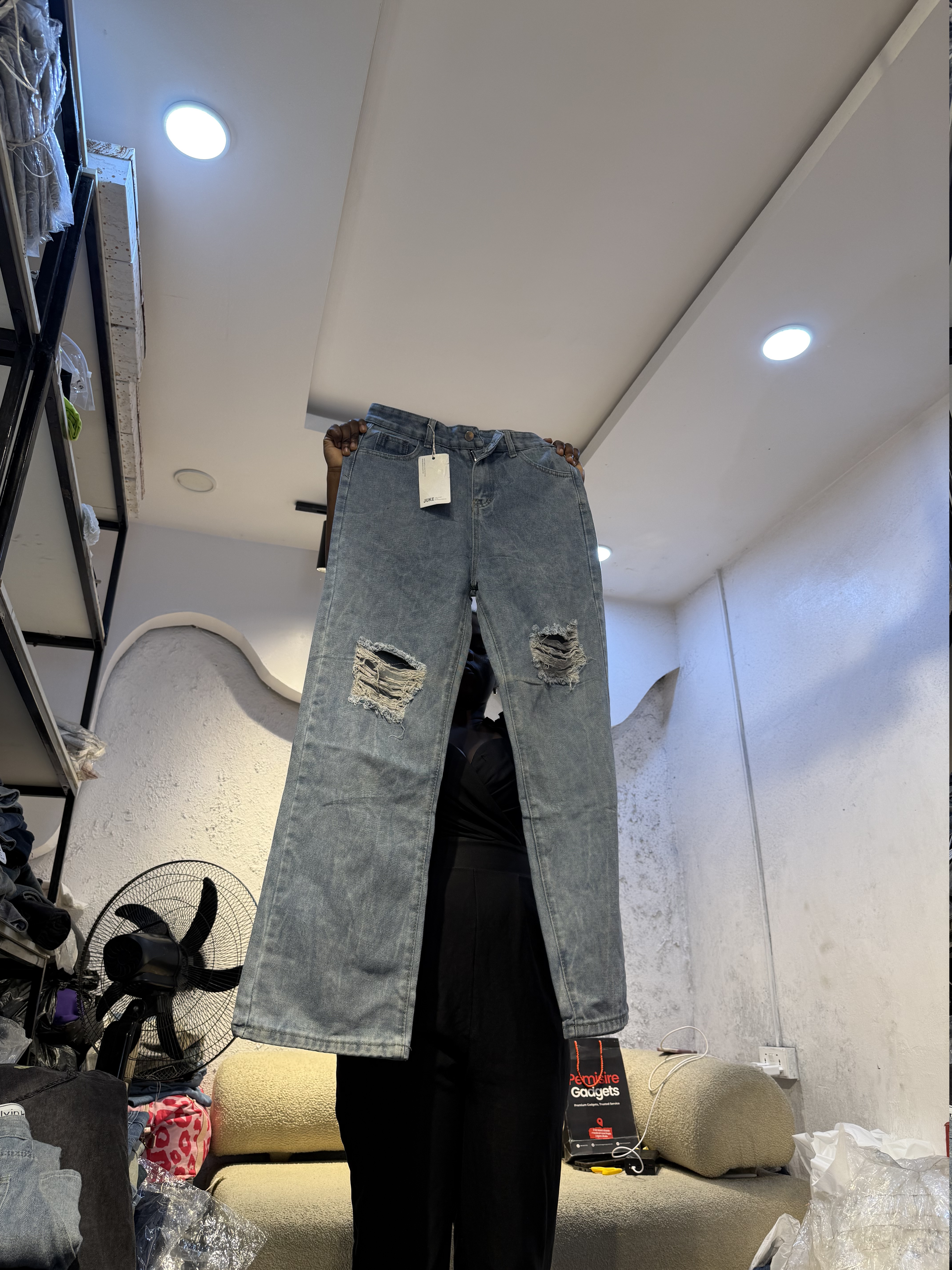 Waist 28