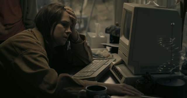 Elizabeth's Desk.png