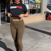 r-reveal1.gif
