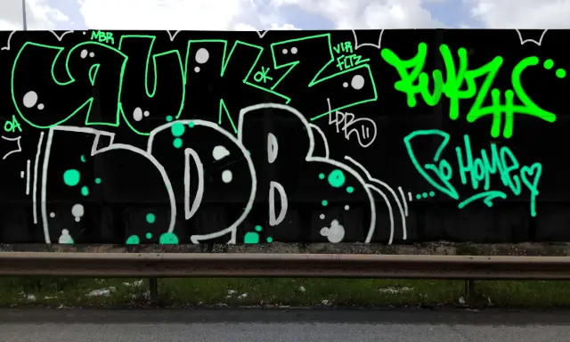 Graffiti artwork by Zkur