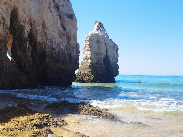 Jueves 13 Agosto. Playa Os tres irmaos, Ponta da Piedade y Ferragudo. - Algarve y algo mas (5)