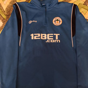 Wigan-zip-top
