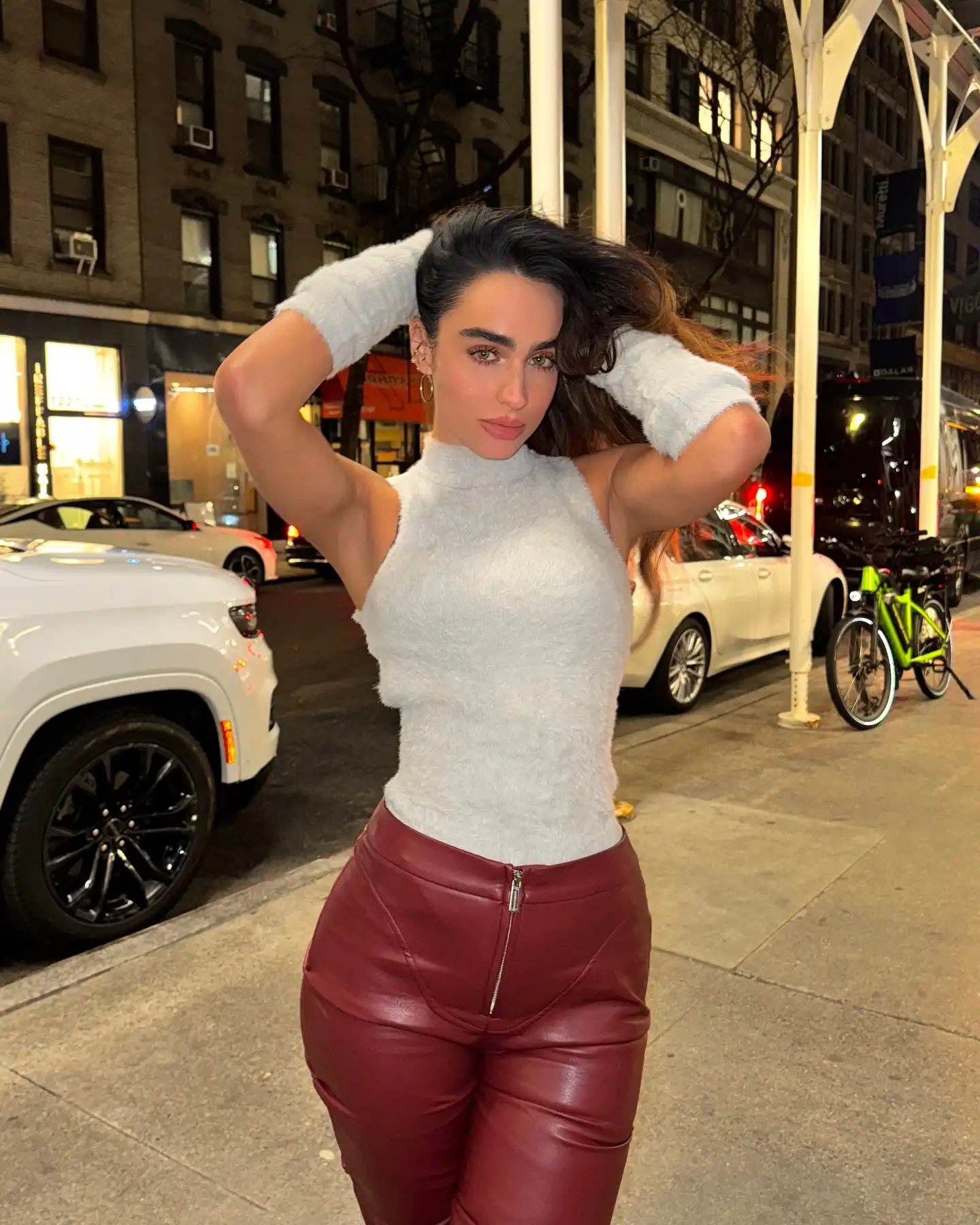 Sommer Ray Wallpapers Insta Sport Bio (1)