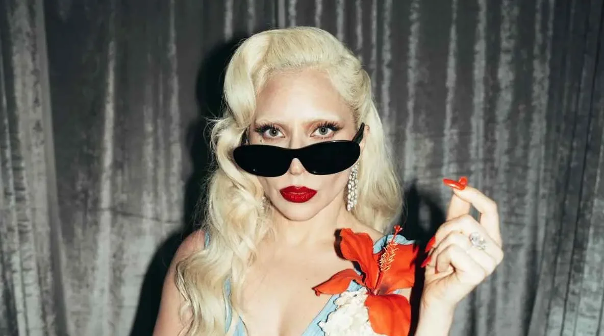 Έγινε μητέρα η Lady Gaga