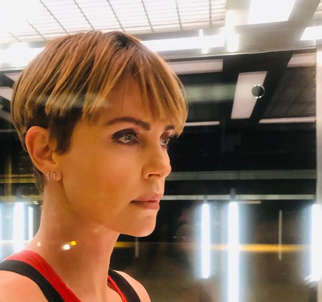 Charlize Theron Wallpapers Insta Fit Bio (8)