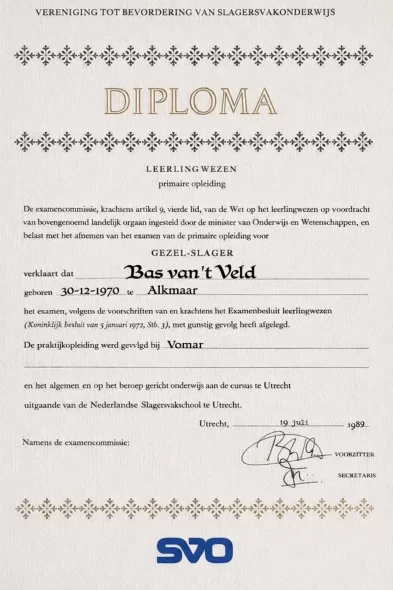 Gezel-slager - Ambachtelijke slager - Leerlingwezen primaire opleiding voor het Slagersbedrijf - 19-06-1989 - Bas van 't Veld - Vleeskopenbijdeboer.nl