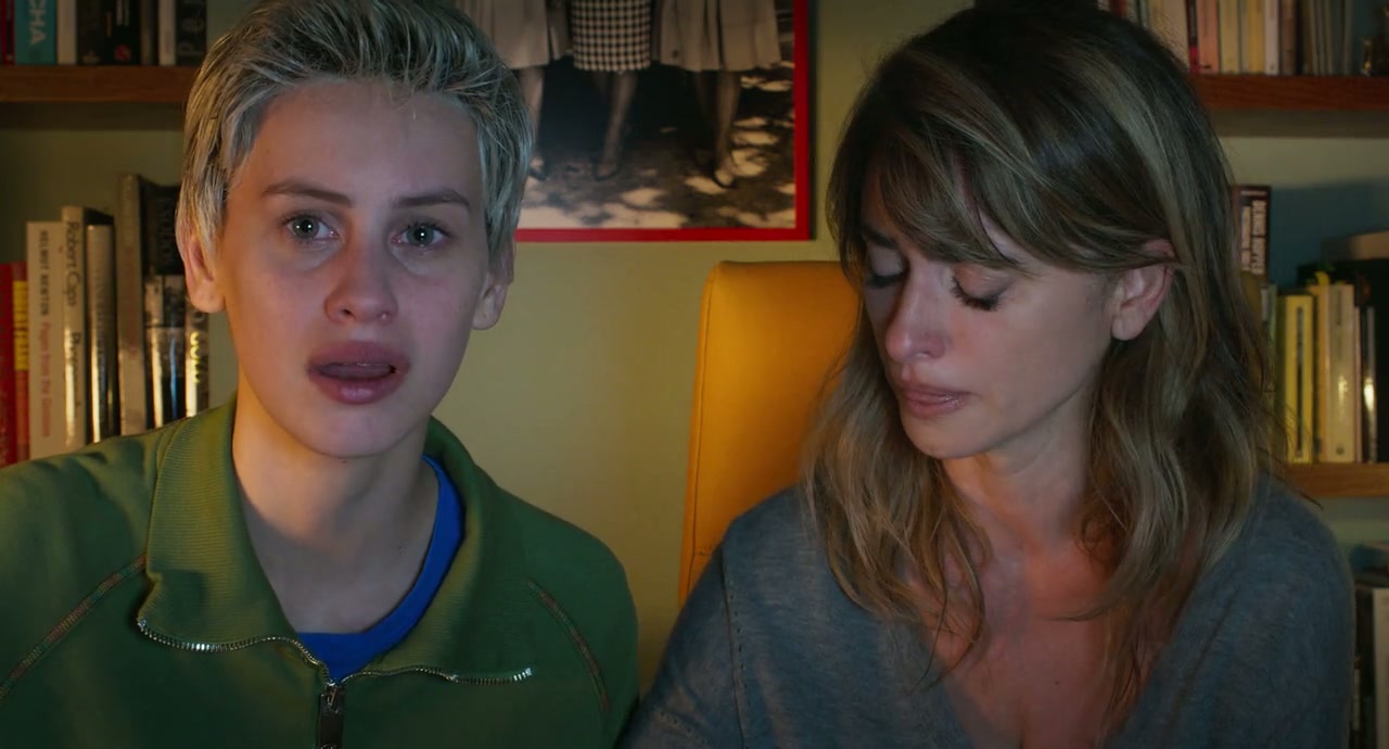 Parallel Mothers Screenshot