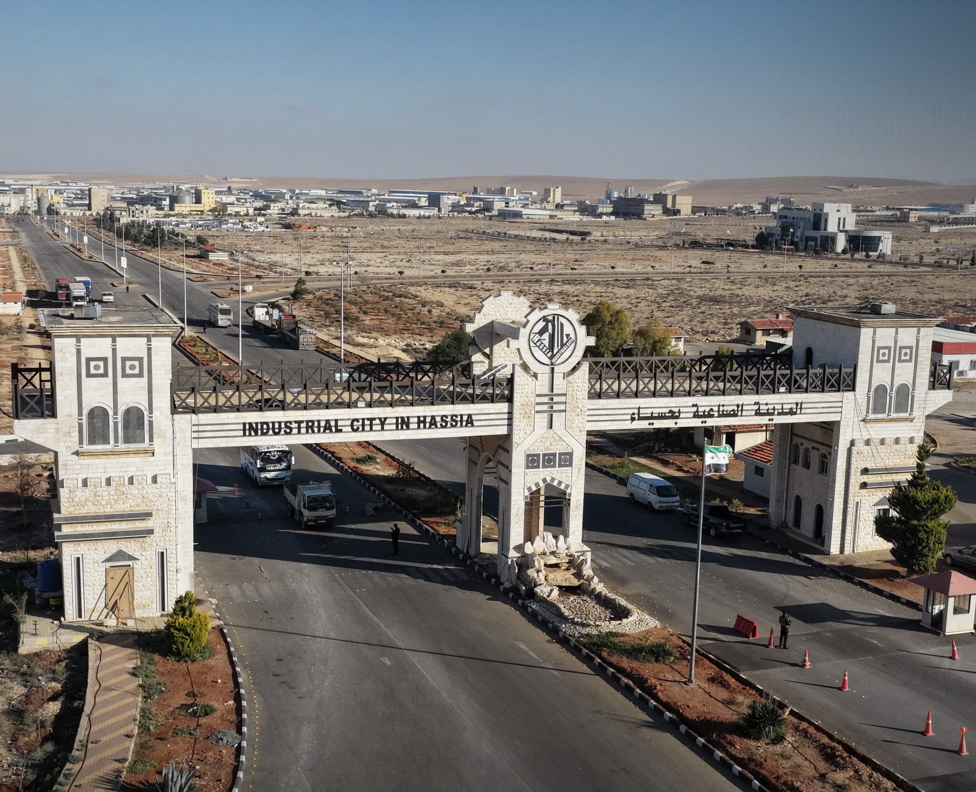 الصين تطرق باب الصناعة السورية.. مصانع للإنتاج أم سوق للاستيراد؟