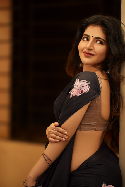 Iswarya-Menon-5