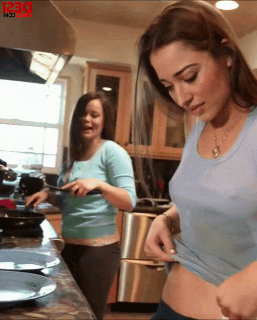 flipped-191-TAMANNAAH-BHATIA.gif