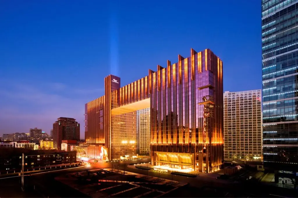 Accor și H World: Parteneriat Gigant pentru Oaspeți și Loialitate