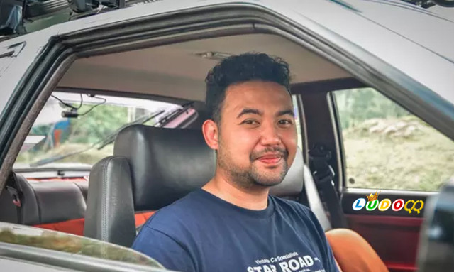 Demi Nikahi Kekasih, Pria Ini Tempuh Perjalanan 32.000 Km Dengan Mobil
