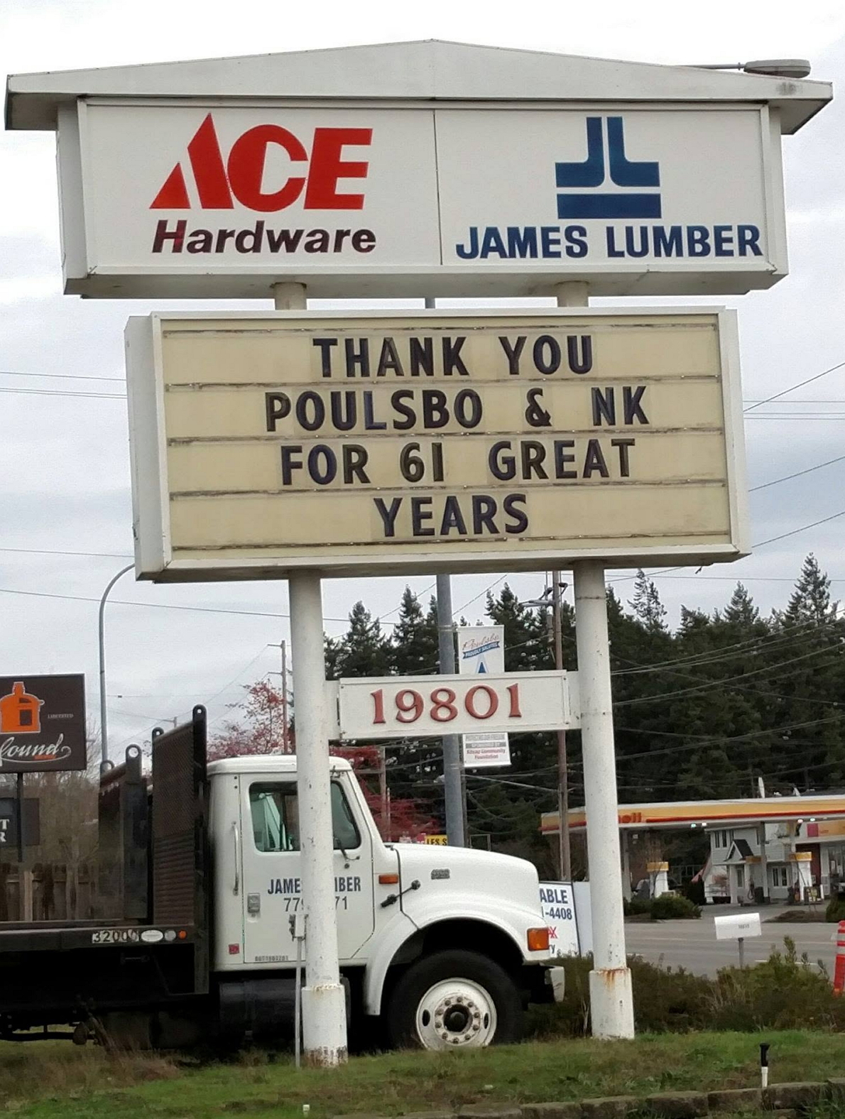 https://i.ibb.co/8gQxt6RY/19801.jpg