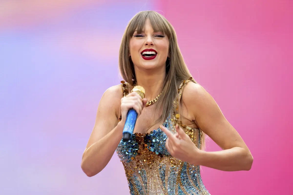 Taylor Swift, declarată cea mai bogată artistă muzicală din istorie