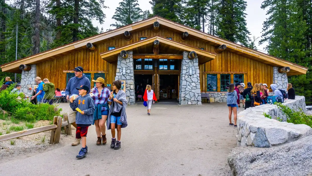 Yosemite Visitors Underestimate Dangers, Treat Park Like Theme Park
