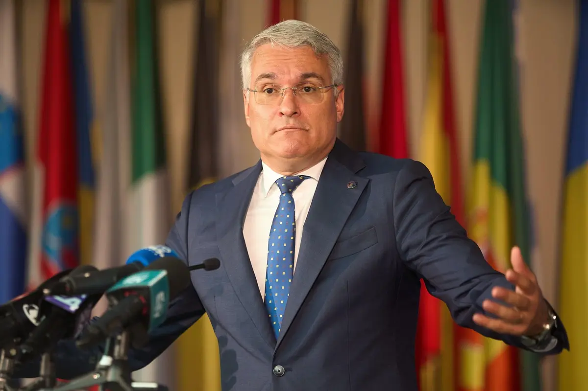 Legea salarizării, amânată: Sănătatea și Educația blochează negocierile