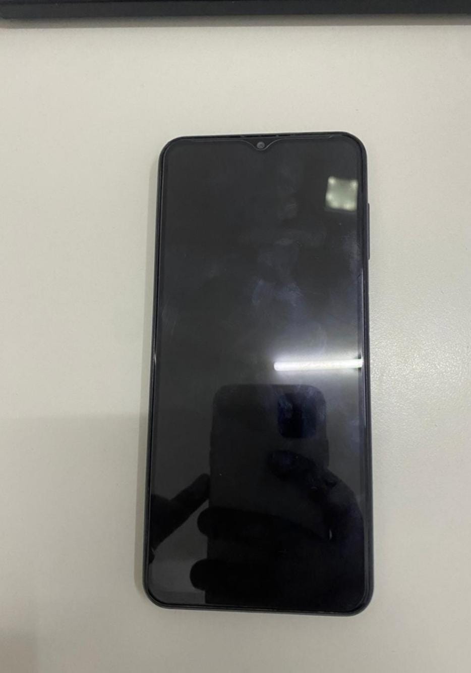 celular.jpg celular.jpg