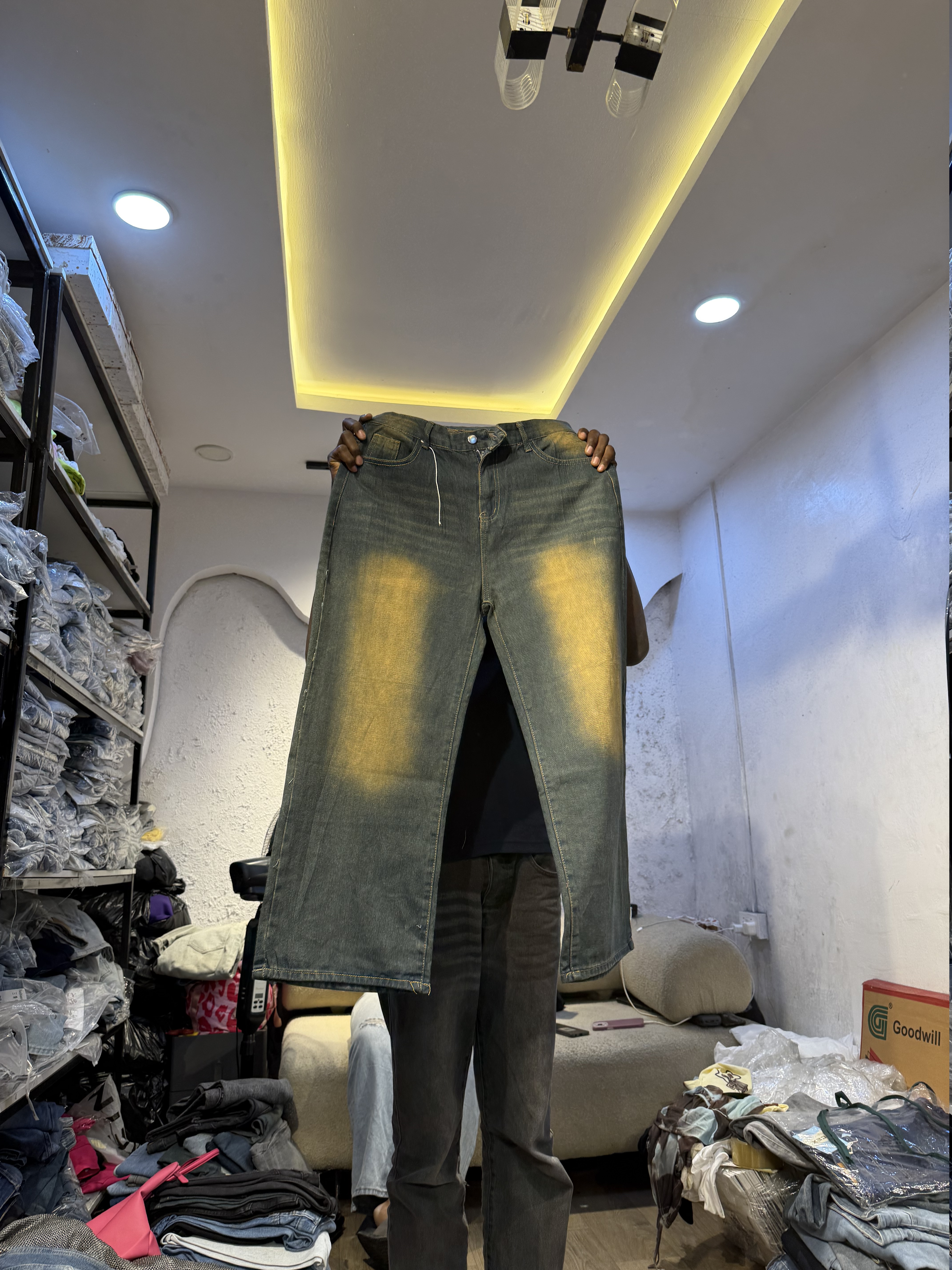 Waist 32