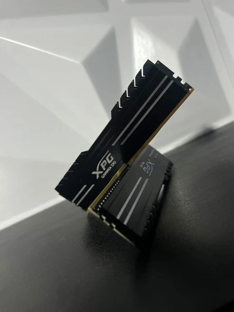 RAM XPG 16GB (2x8GB) DDR4 3200MHz CL16 Occasion