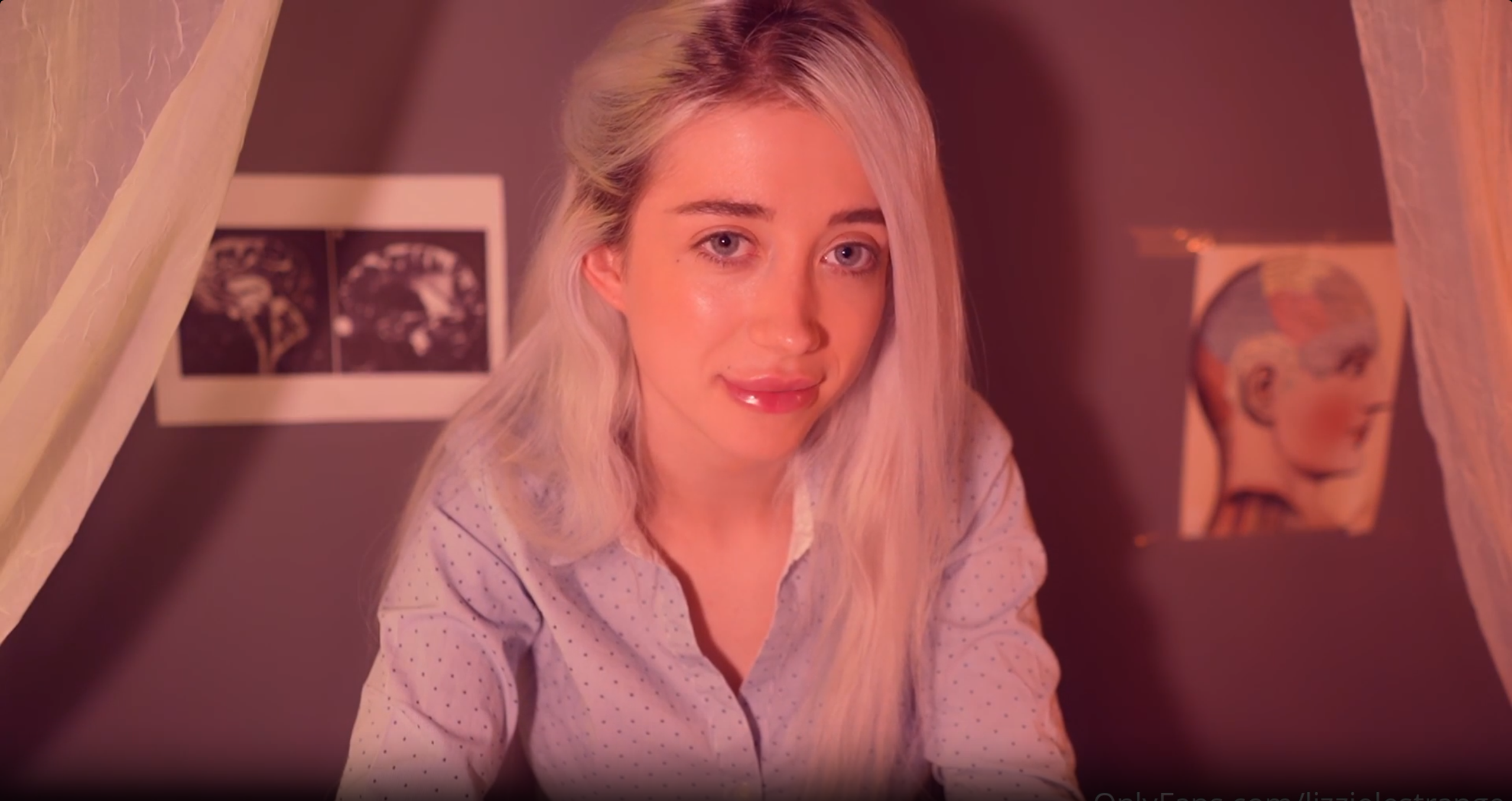 Mouthsounds ASMR [ Lizzielestrange ]