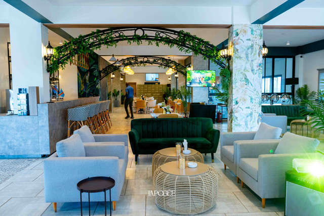 Lounge Bar
