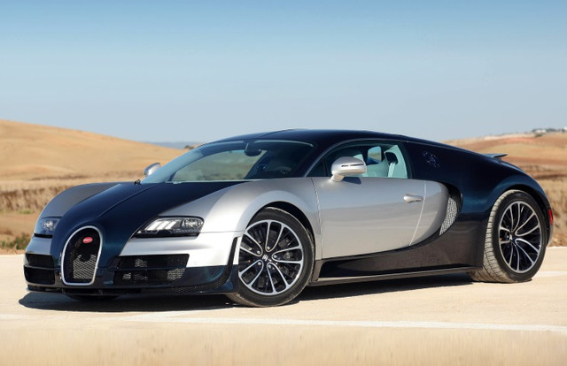 Суперкар Bugatti Veyron в настоящее время выпускается только в версии Grand Sport с открытым кузовом. Среднемоторный двухместный автомобиль имеет съемный жесткий верх крыши.

Машина оснащается шестнадцатицилиндровым турбомотором объемом восемь литров и мощностью 1001 л. с., работающим в паре с семиступенчатой преселективной коробкой передач и имеет полный привод. Есть еще и модификация Bugatti Veyron Grand Sport Vitesse, у которой силовой агрегат форсирован до 1200 сил, разгон до «сотни» занимает 2,5 секунды, а максимальная скорость «по паспорту» составляет 410 км/ч.

Цена «Вейрона» — 1,4 миллиона евро, и это без учета налогов и пошлин. Версия Vitesse стоит примерно 2 миллиона евро.

Купе Bugatti Veyron начали выпускать в 2004 году во Франции. До 2011 года было сделано 300 машин, 30 из которых — в версии Super Sport мощностью 1200 л. с. Родстер производится с 2010 года, всего должно быть произведено 150 открытых автомобилей.

В 2016 году на смену «Вейрону» пришёл новый гиперкар Bugatti Chiron.