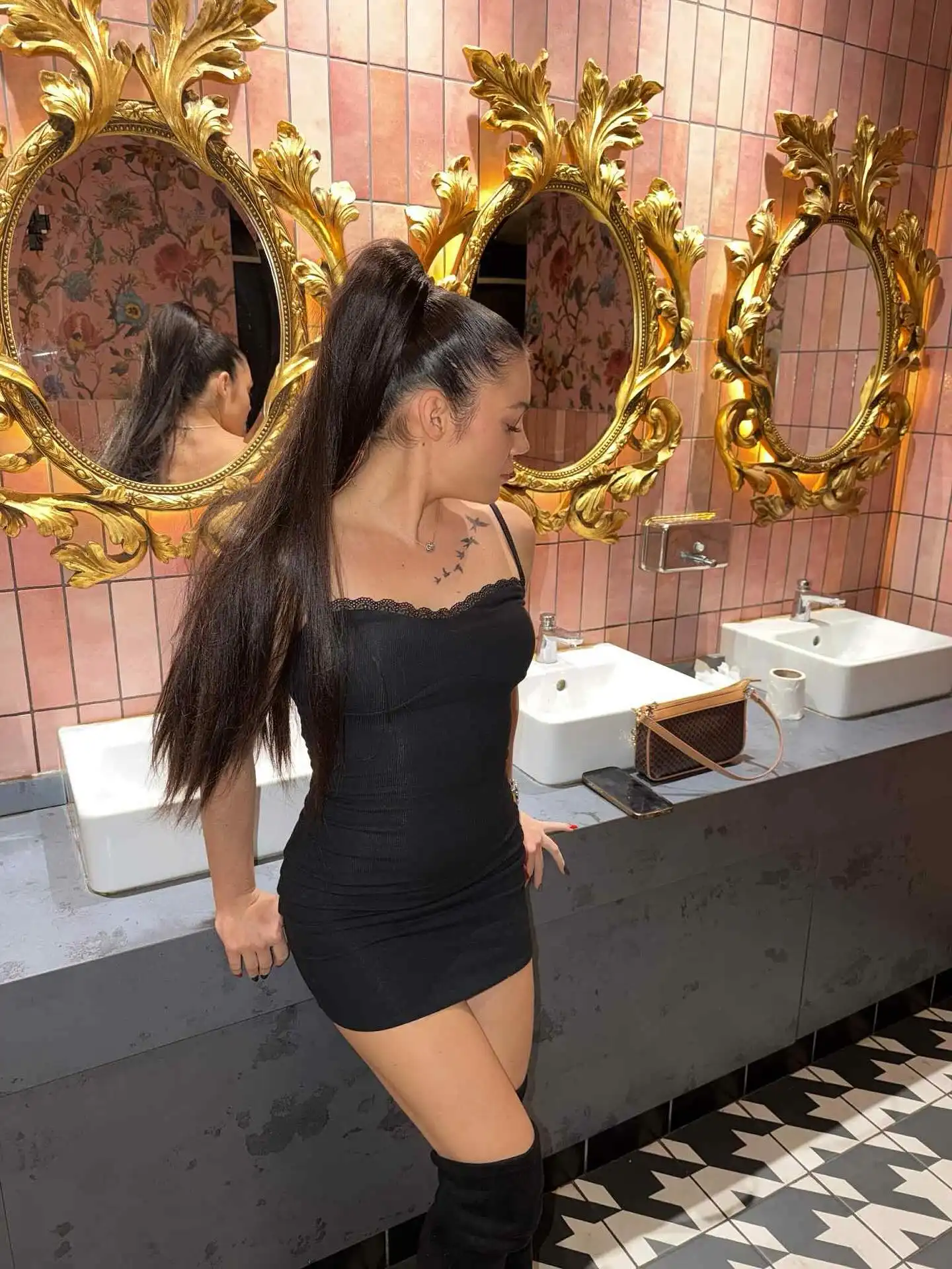 Keitlin Barry Wallpapers Insta Sport Bio (3)