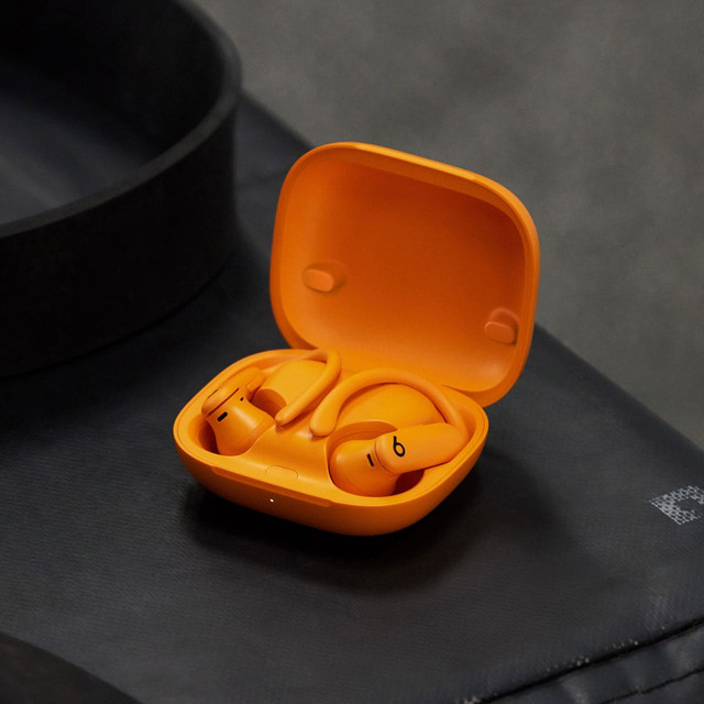 Kova earpods lifestyle shot