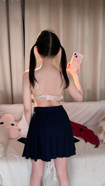 045