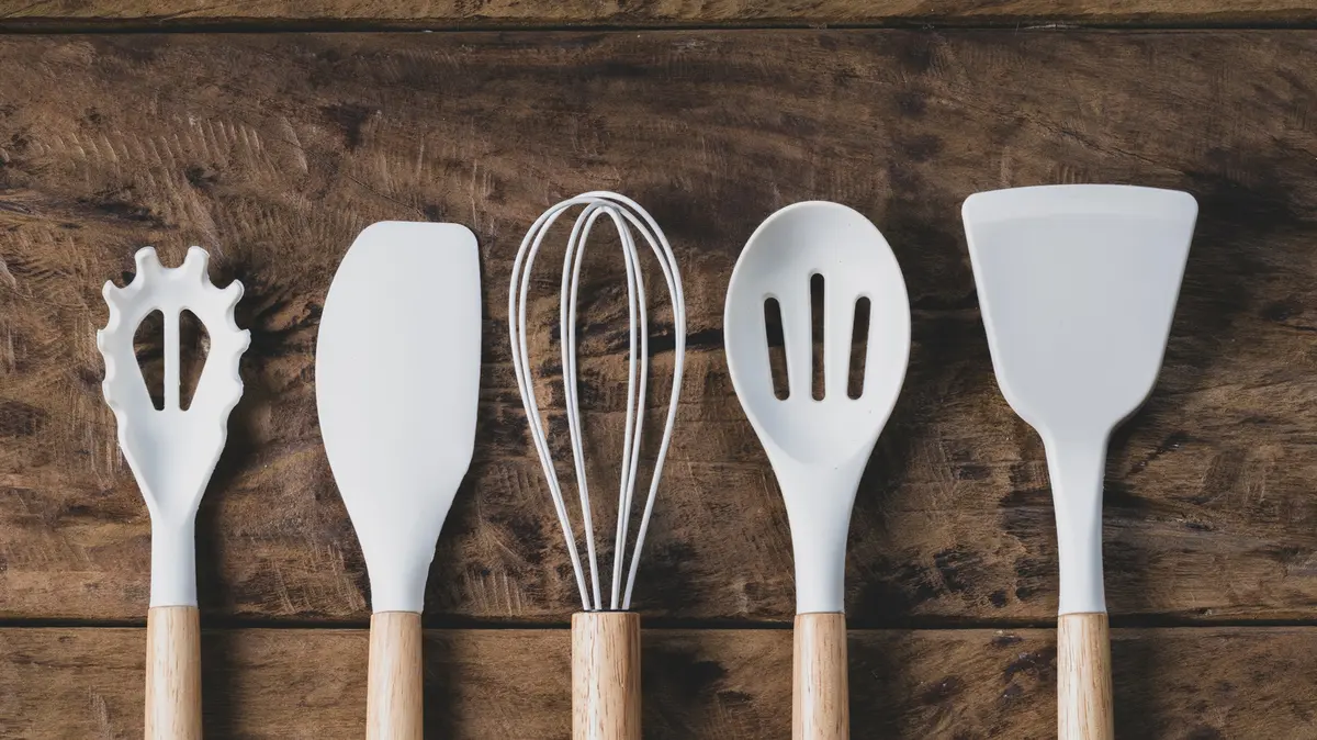 Silicone vs. Wooden Utensils: Which Is Better for Cooking?
