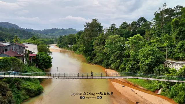 Kolong Pahat Hanging Bridge2.webp