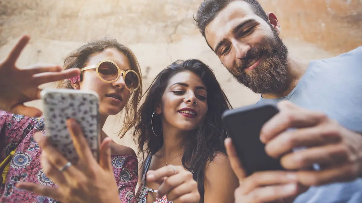 Reviving Old Smartphones as Data Centers