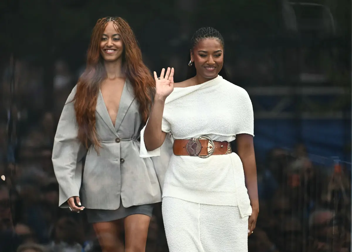 Obamas Showcase Personal Style at Chicago Center Opening