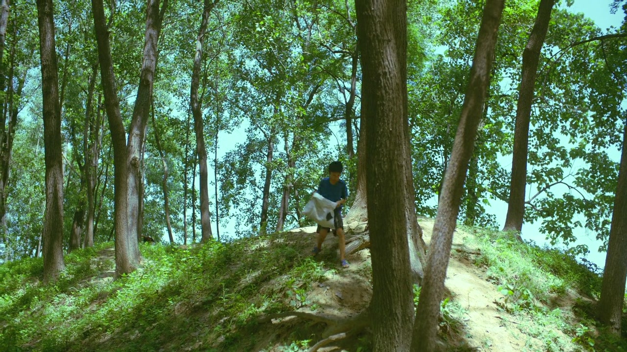 Living the Land Screenshot