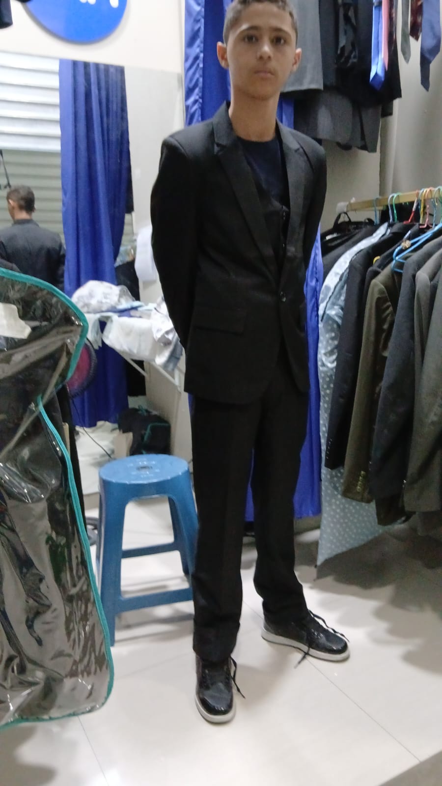 Traje Negro Un Botón 3 Piezas - Vista 10