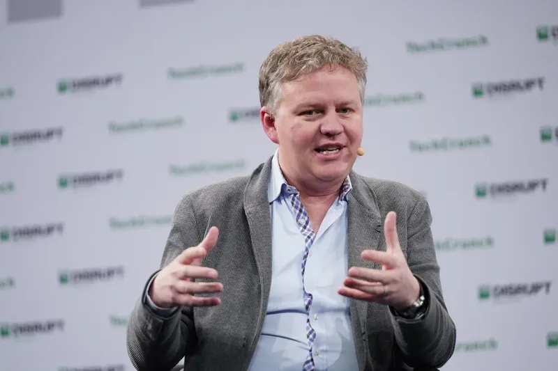 Cloudflare уволила 1100 человек из-за ИИ, несмотря на рекордную выручку