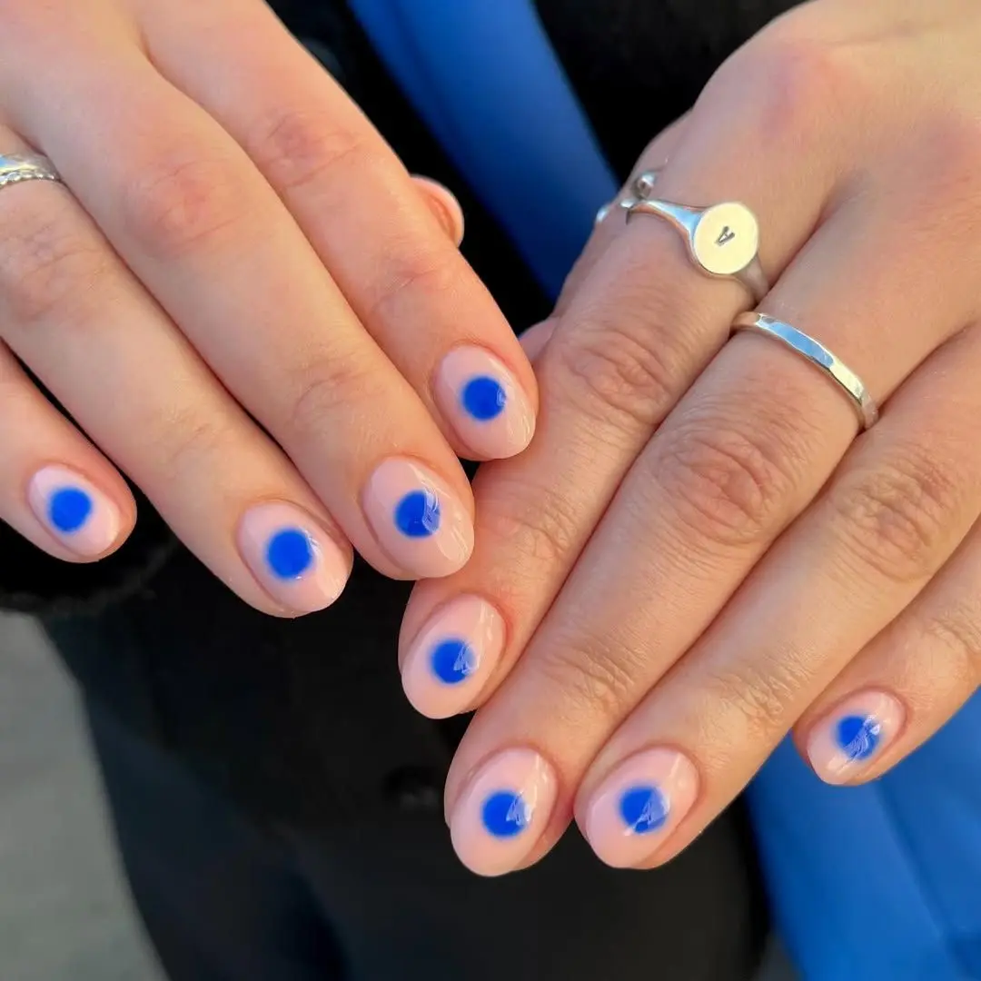 Cobalt Blues Dominate Summer Nail Trends