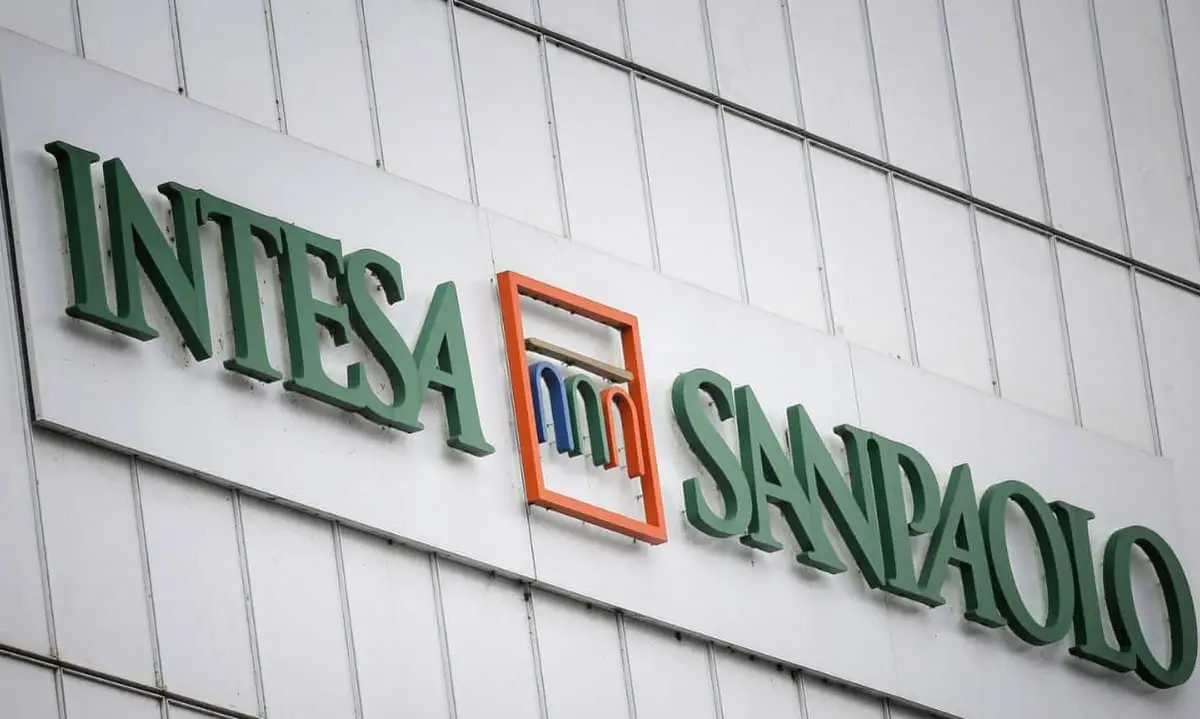 Major Italian Bank Significantly Reduces Bitcoin ETF Holdings