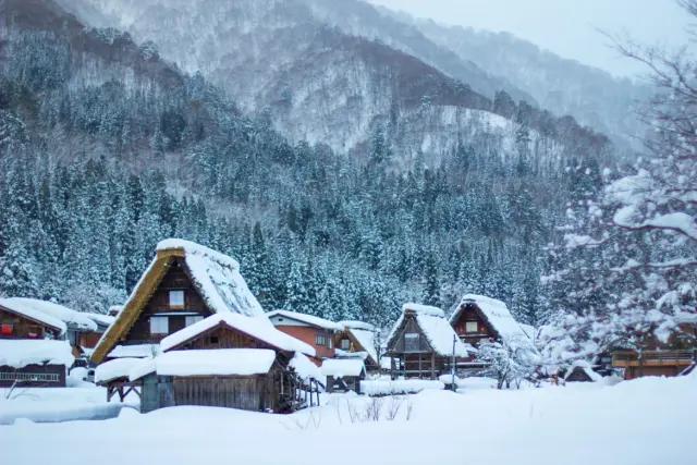 shirakawago-featured