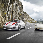 New-Model-Porsche-911-R-2017-Wallpaper