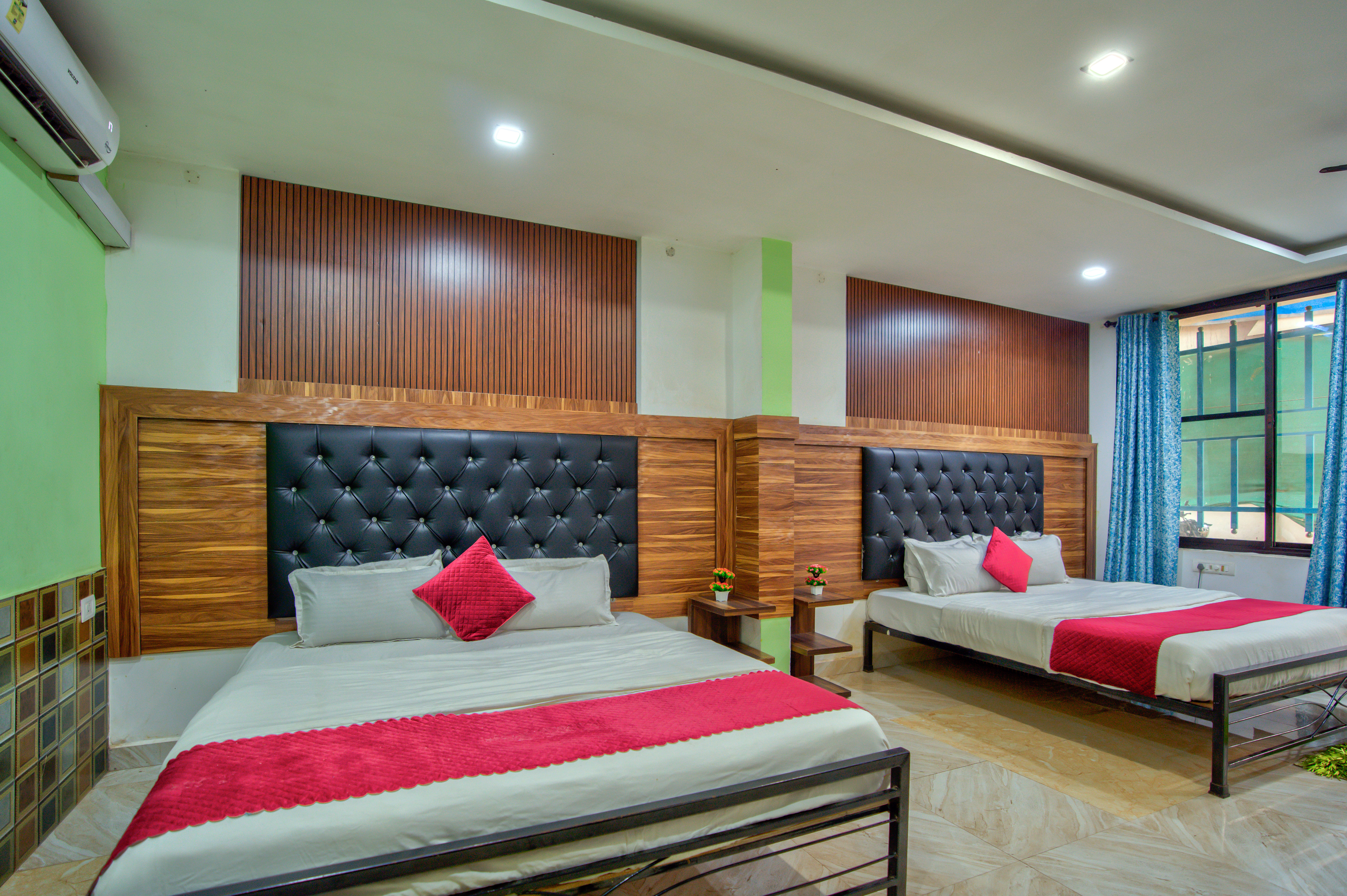 Hotel bright house