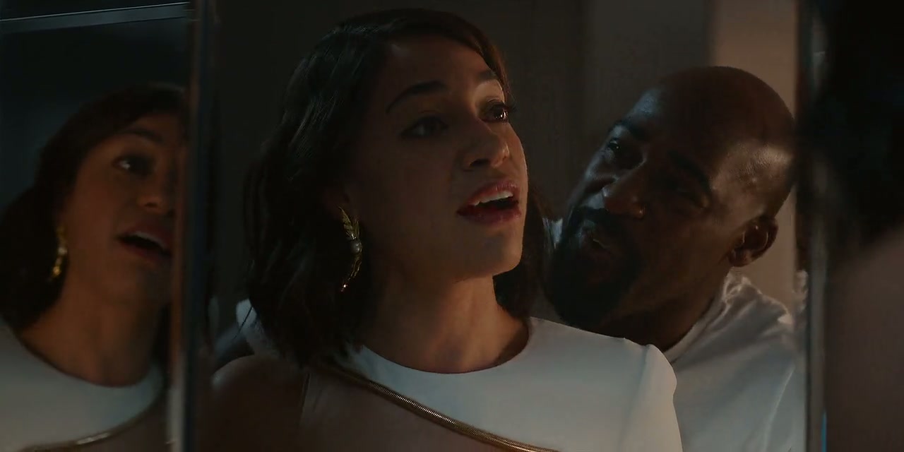Stay Close Screenshot