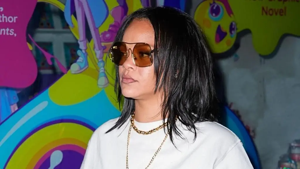 Rihanna's Bold Street Style Stuns in Manhattan